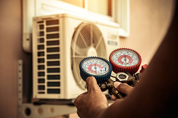 Professional Hvac technician working in Croton, OH